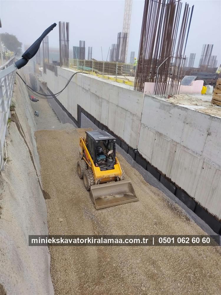 Bobcat ile temel çevresi dolgu ve tesviye işi