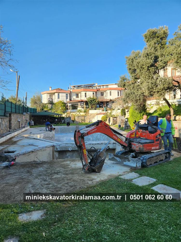 Çayırova kiralık mini ekskavatör ile havuz kırımı