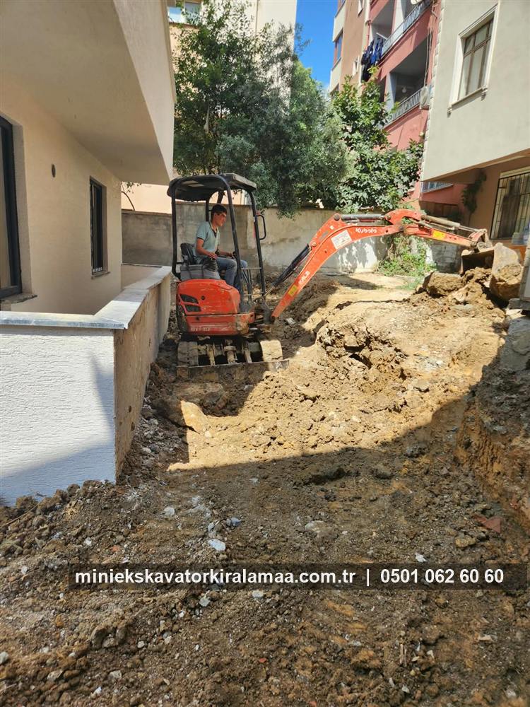 Gebze kiralık mini kepçe ile bina etrafı düzenleme