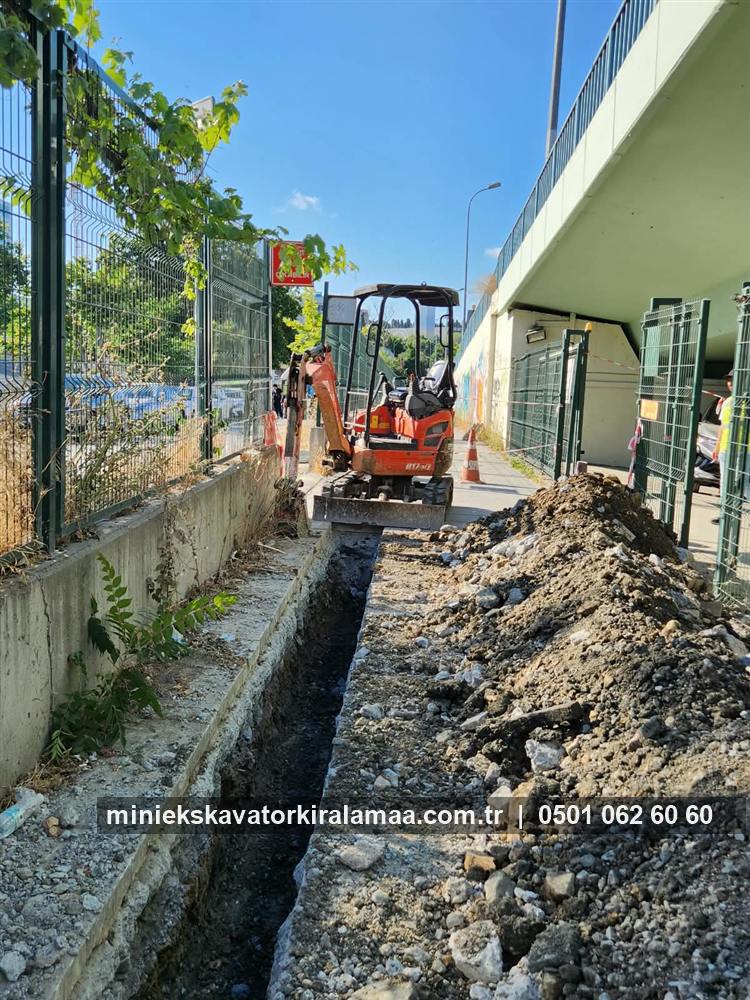 Kadıköy kiralık mini kepçe ile kanal kazısı